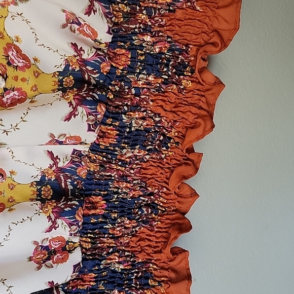 Fig & Flower Boho Spring Vibrant Fall 2X Smocked Bottom Hem Blouse Top - Picture 5 of 7